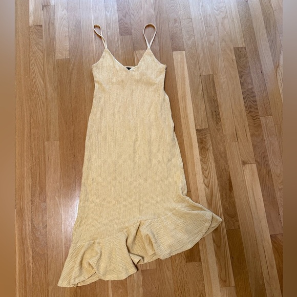 Zara Yellow Midi Textured Weave Ruffle Hemmed dress - Picture 2 of 10